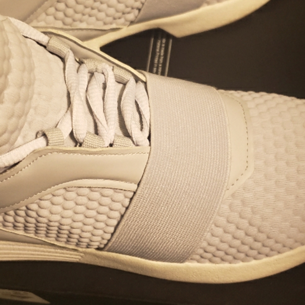 Size 8 sneakers worn once
